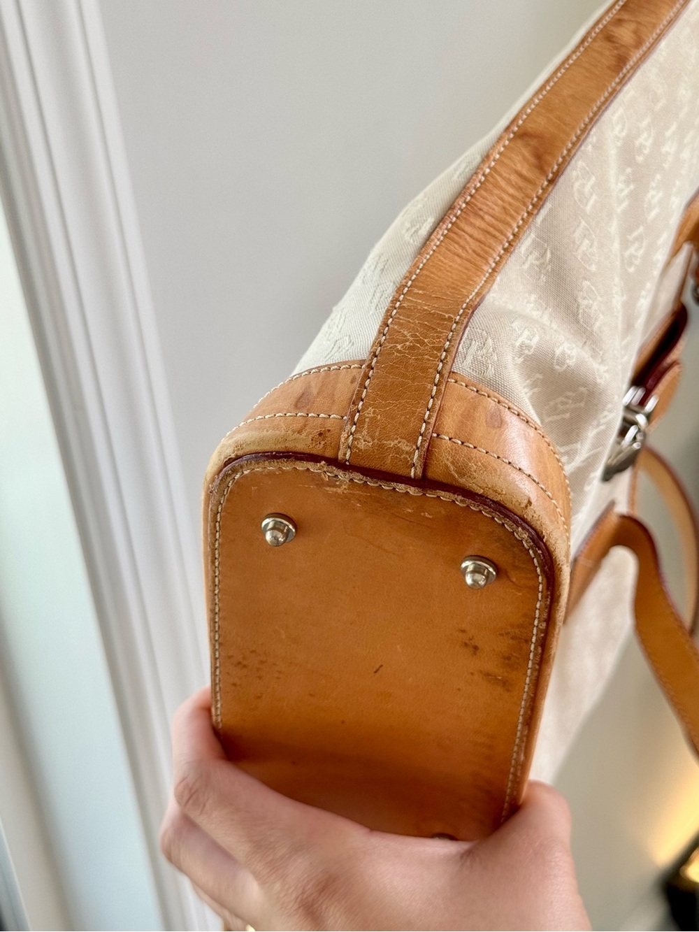 Vintage Dooney & Bourke Signature Monogram Canvas Tote Bag – Cream & Tan - Picture 10 of 16